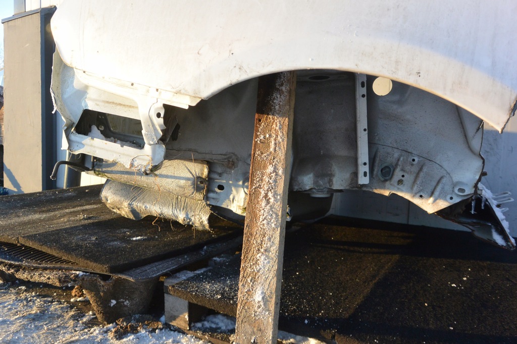 фото №7, Maserati quattroporte крыло правый задняя четверть