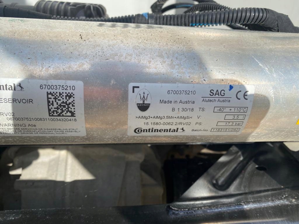 Maserati levante 3.0 d задні підвіска вісь  балка привідний вал міст амортизатор Київ