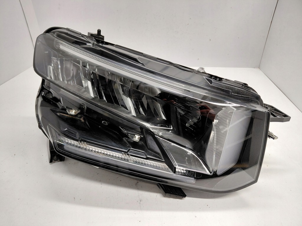 фото №1, Citroen berlingo iv lift led лампа правая