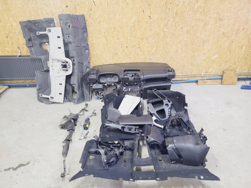 Przedładka с праворульная opel combo e 2018- с Разборки