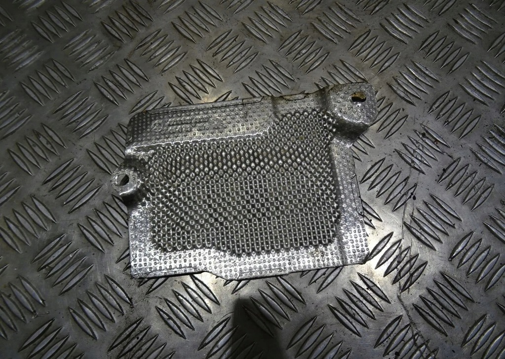 фото №1, Mercedes w213 защита тепловая a2136804503