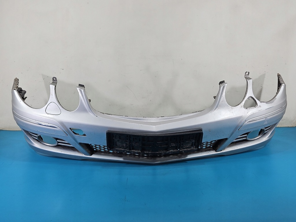 фото №1, Бампер перед mercedes w211 02-06 серебристый 744