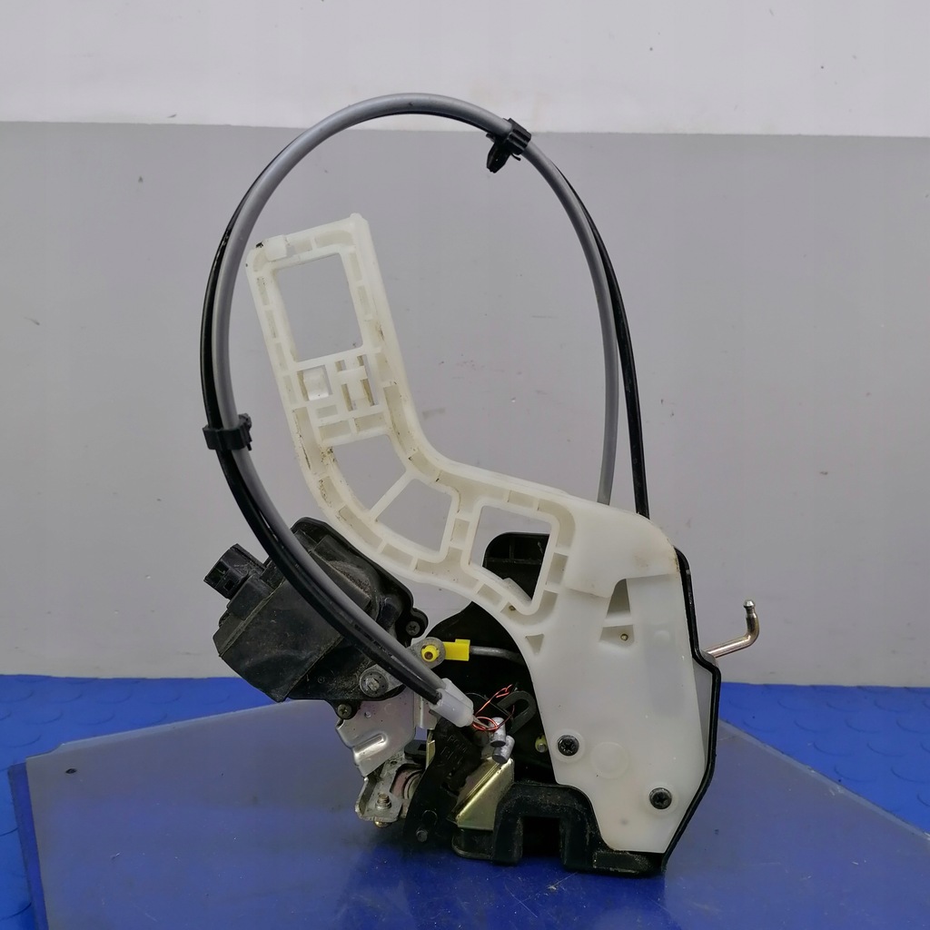 фото №3, Kia sportage ii замок дверь задняя правый 5pin