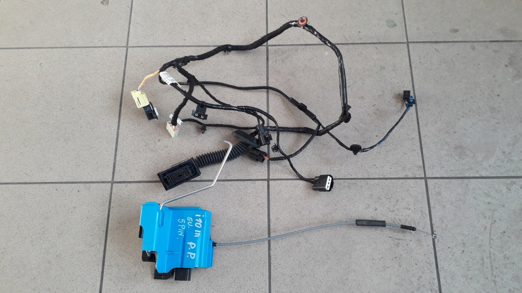 фото №1, Hyundai i10 iii 2020- замок двері правий перед 5pin