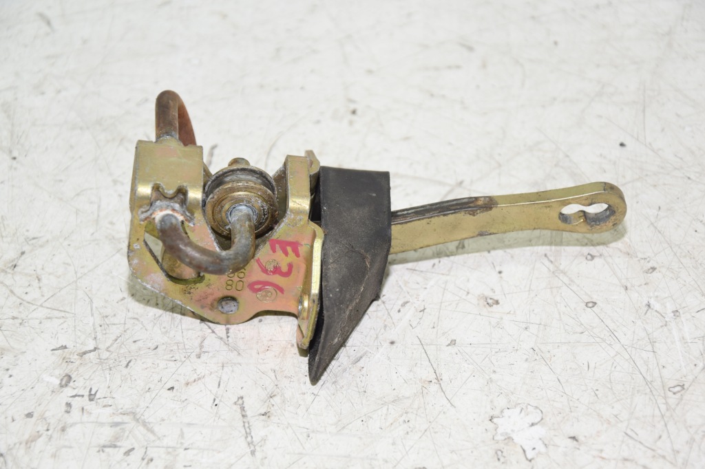 Купить Bmw e36 ограничитель дверь правый  перед