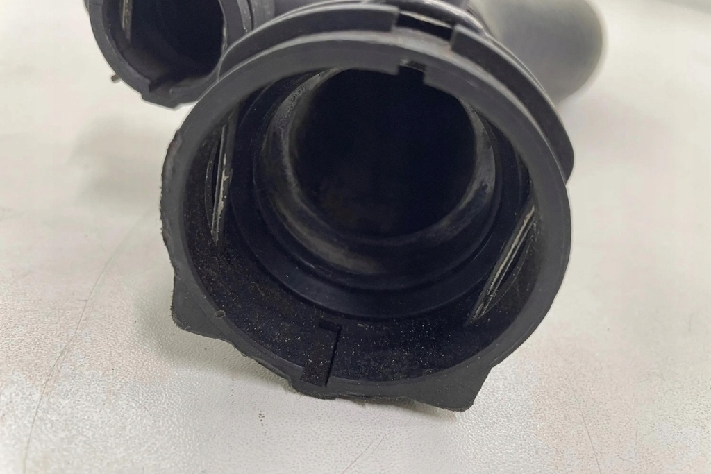 фото №7, Труба охлаждение bmw 3 e46 2249778 2.0l дизель 110kw 2004