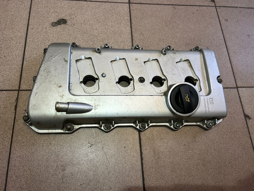 Купити Кришка клапанів ліва audi a6 c5 allroad 4.2 v8 bas