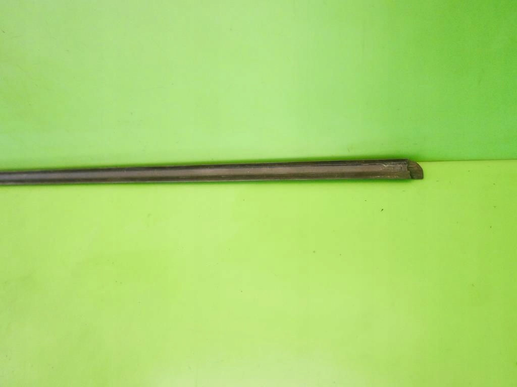 фото №6, Молдинг уплотнитель левая перед renault twingo ii 3d