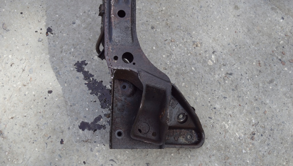 Балка підрамник перед bmw e28 Київ