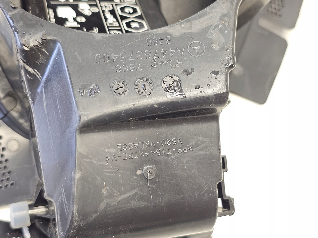 фото №10, Заглушка роз'єм заряджання mercedes eqv w447 447 2023 -