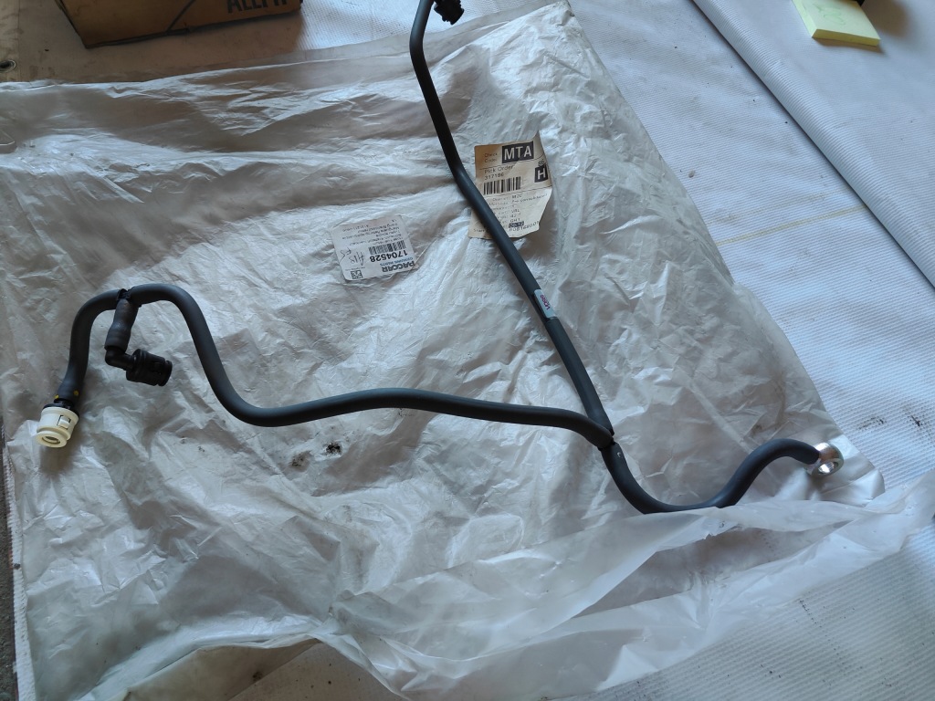 Трубка зливна пального 4994934 do двигуна wysokoprężnego Київ