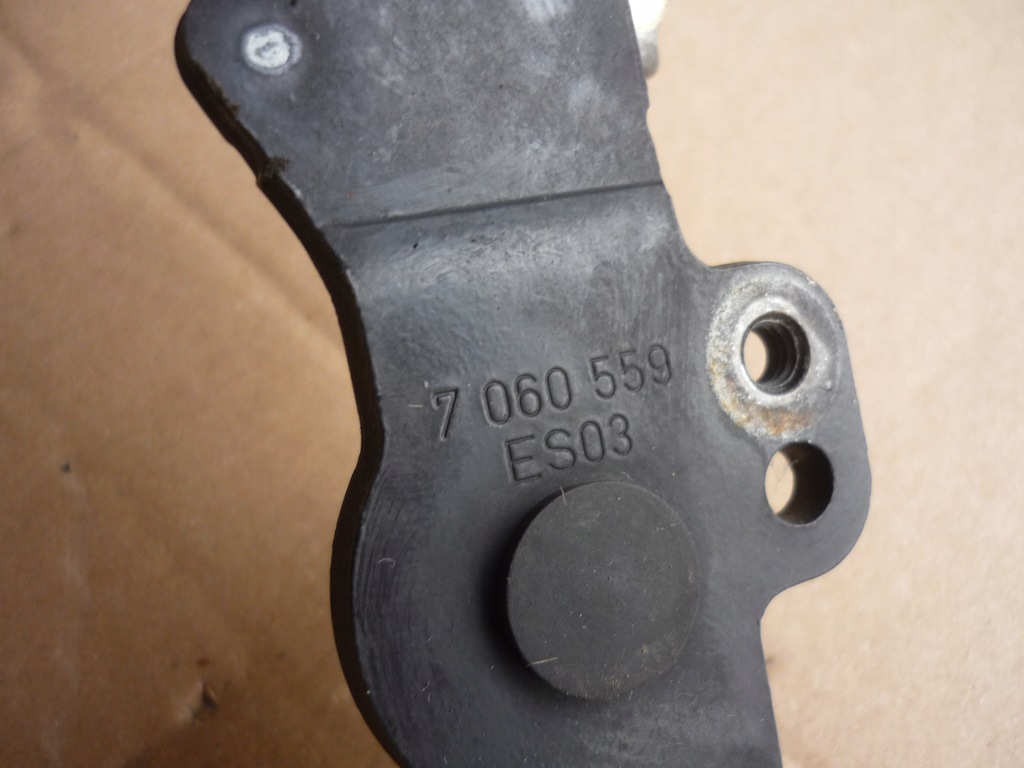 фото №7, Петли капот перед bmw 1 e87 e81 e82 e88 a35/5 комплект