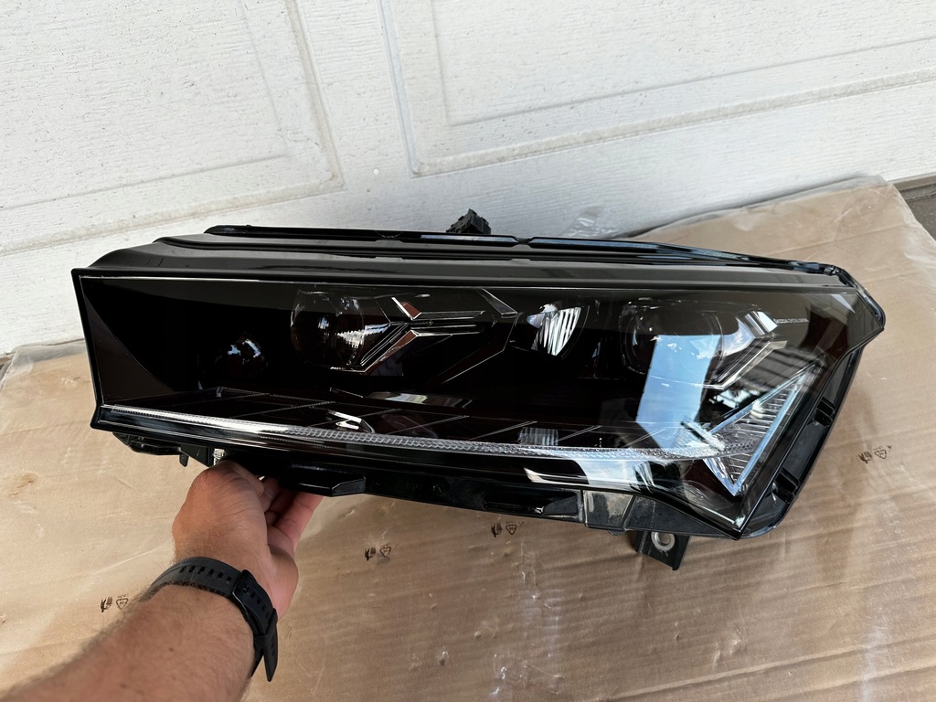 фото №8, Skoda enyaq лампа full led ліва crystal led демонтаж