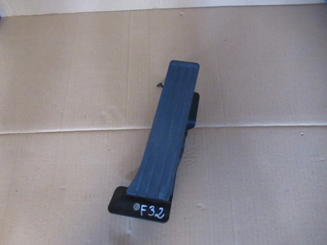 фото №1, Bmw 4 f32 f33 f36 педаль газа