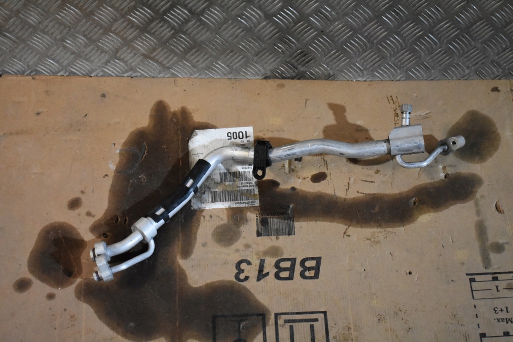 фото №1, Idealny шланг кондиционера porsche panamera 971 1