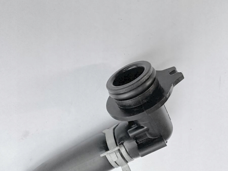 фото №1, Ford mondeo s-max 2,0tdci шланг патрубок 6790862560 оригинал