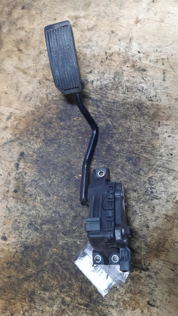 фото №1, Потенциометр газа nissan almera 1.5d 04r