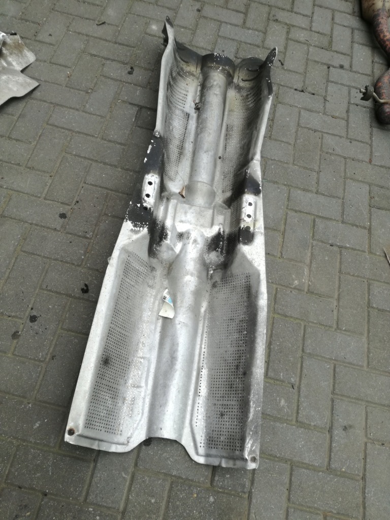 фото №1, Bmw e38 защита тепловая туннель вала