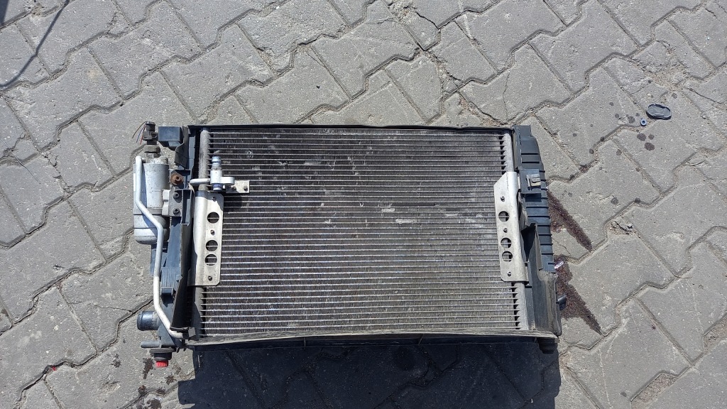 Купити Радіатор води mercedes benz a140 01r