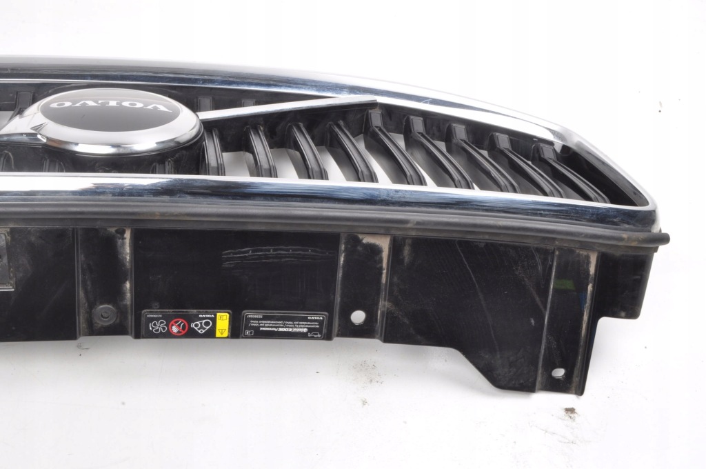 Купити Volvo xc60 2 решітка  бампера решітка радіатора решітка радіатора 32291268 32291019 32386075