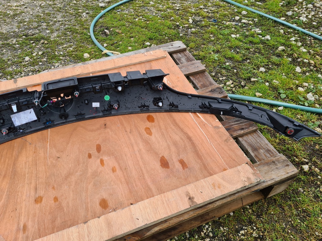 фото №8, Opel insignia a 22804084 накладка крышки задняя