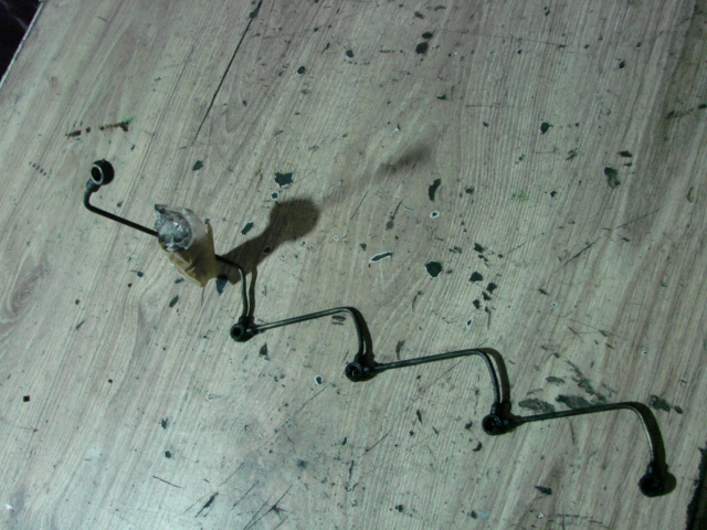 фото №1, Обратка топлива frontera a 2.5 tds 1998