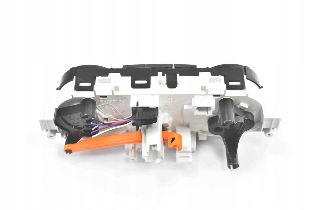 фото №15, Панель кондиционера peugeot 2008 96722483zd