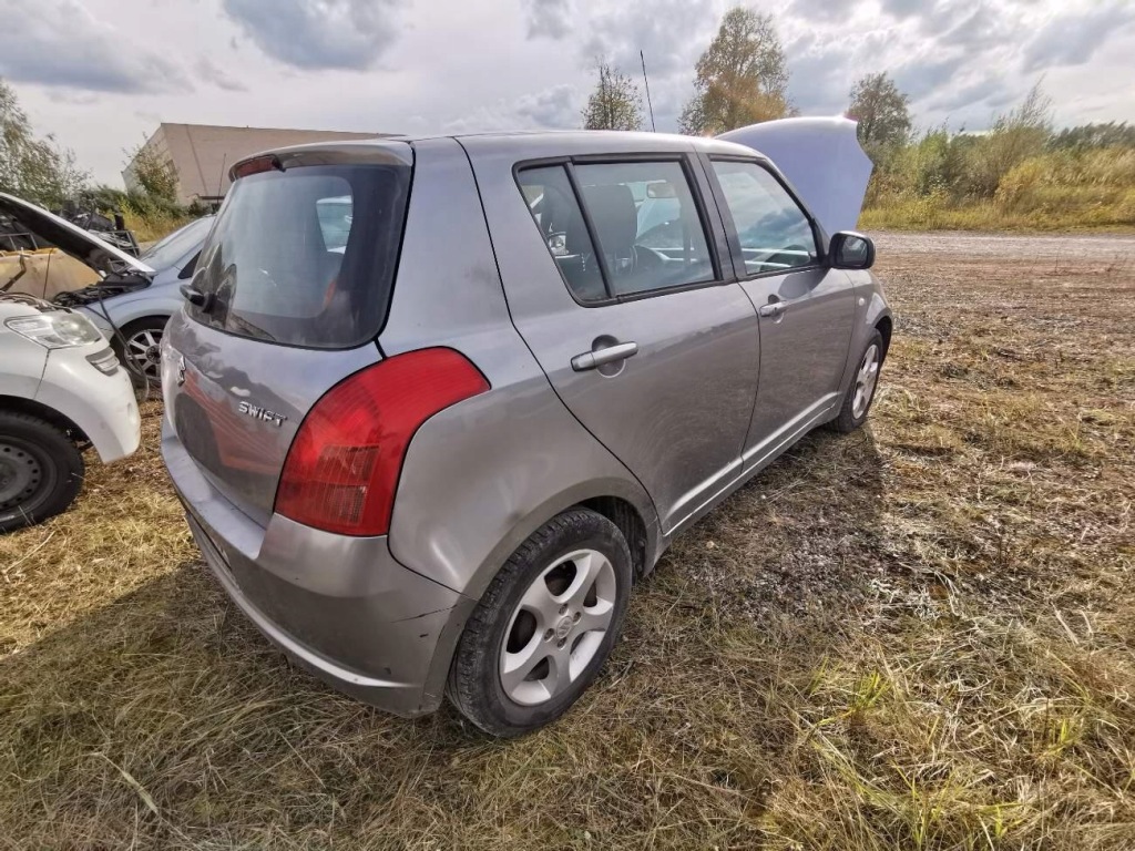 Купити Suzuki swift коробка запобіжників 2006 1.5l 3677062jb0 36770-62jb0