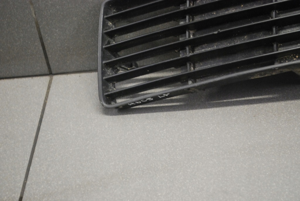 фото №5, Решітка бампера ліва audi a6 c5 4b0807681j