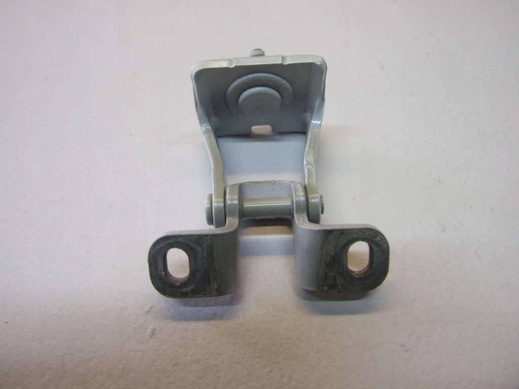 фото №1, Петля кришки багажника seat leon iii 5f0827301