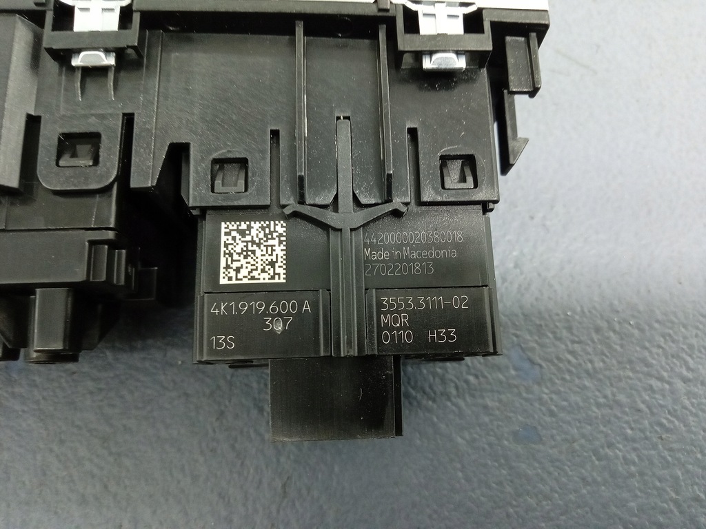 фото №7, Audi a6 c8 4k переключатели радио камера 4n0959673