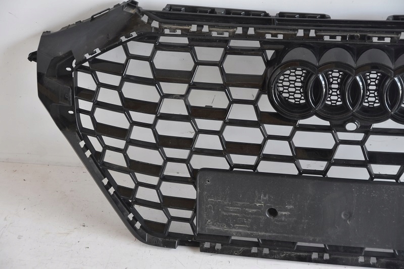 Audi q3 83a s line black решітка радіатора Доставка