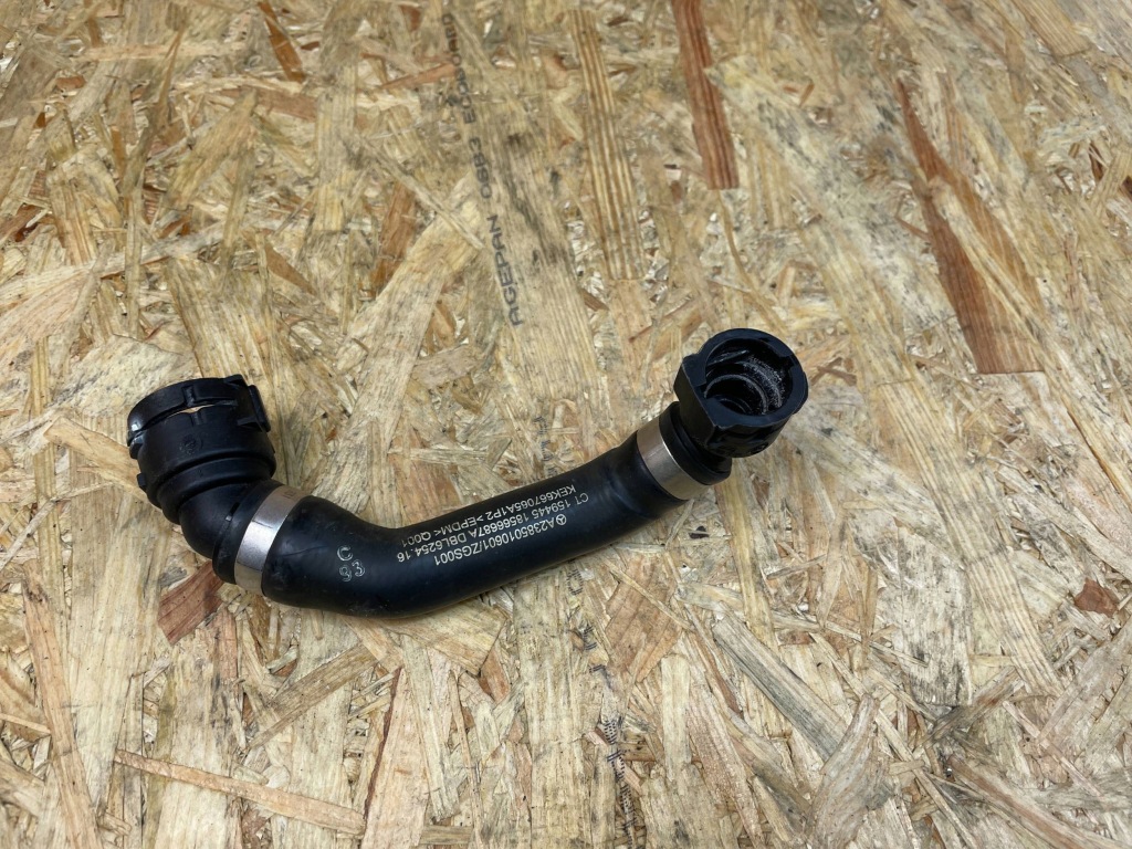 Купити Патрубок труба шланг води mercedes w205 w253 w213 w238 a2385010601