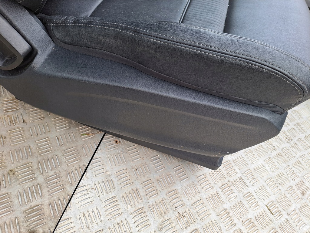 фото №12, Ford ranger 2019 r wildtrak сидіння заднє сидіння ремені задня оббивка