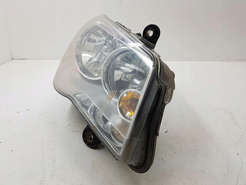 фото №8, Chrysler voyager 2008 правая сторона лампа передняя