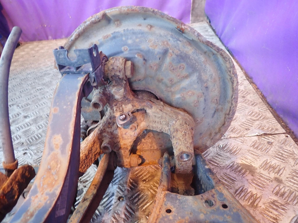 фото №7, Seat leon ii a3 8p golf v oś задняя балка задняя подрамник подвеска поворотный кулак