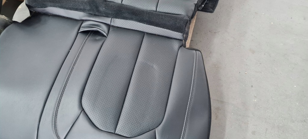 фото №8, Chrysler pacifica 2022 обшивка сидіння шкіра 3 ряд підголівники задня задні