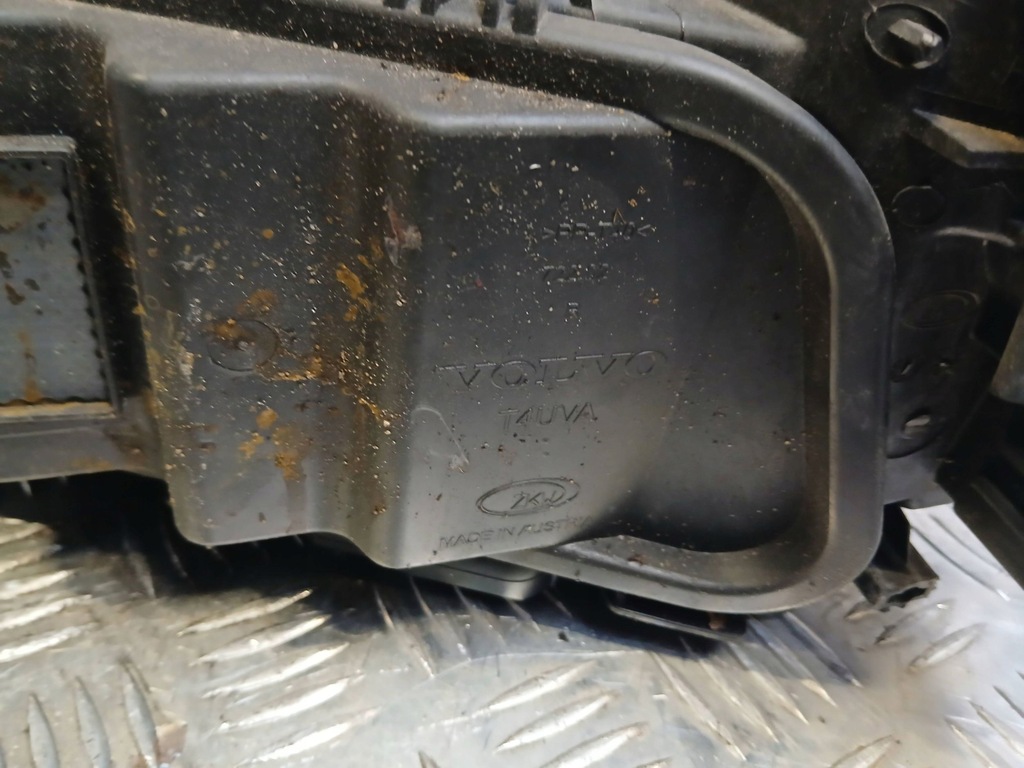 фото №12, Volvo v40 ii s40 фара правый перед лампа передняя 31420004 eu 2015r