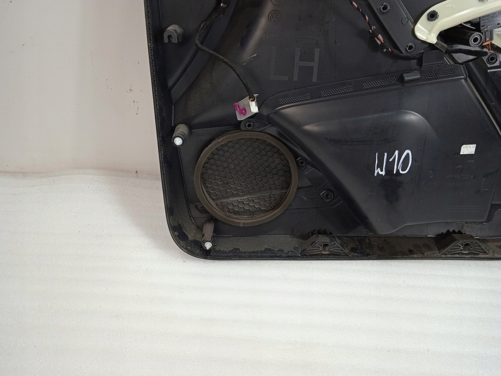 фото №10, Vw caddy iv 2k0 обивка левая перед кожа