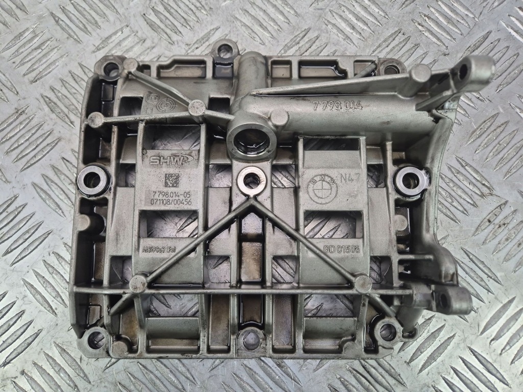 Купити Насос оливи bmw e60 e90 e87 e84 2.0d n47d20 7798014