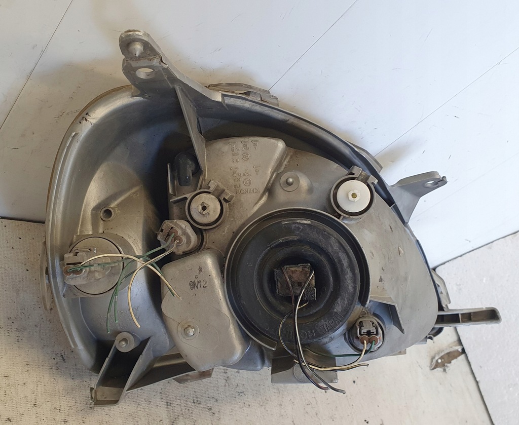 фото №10, Лампа перед левая toyota yaris i 99- europa org