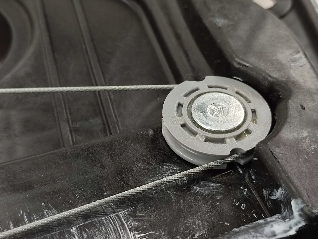 фото №8, Механизм стекло правый задняя механическая коробка передач kia cee'd jd ii 2012-2015 / 83481a2010