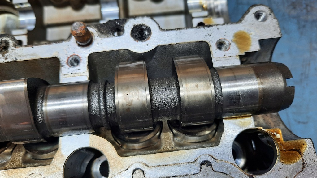 фото №16, Головка двигателя 1001837007 volvo xc70 s60 v70 2.4b