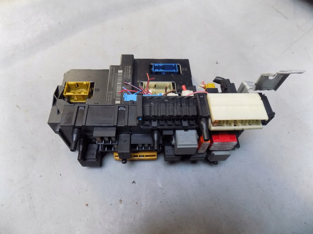 фото №1, Mercedes w204 коробка запобіжників модуль sam