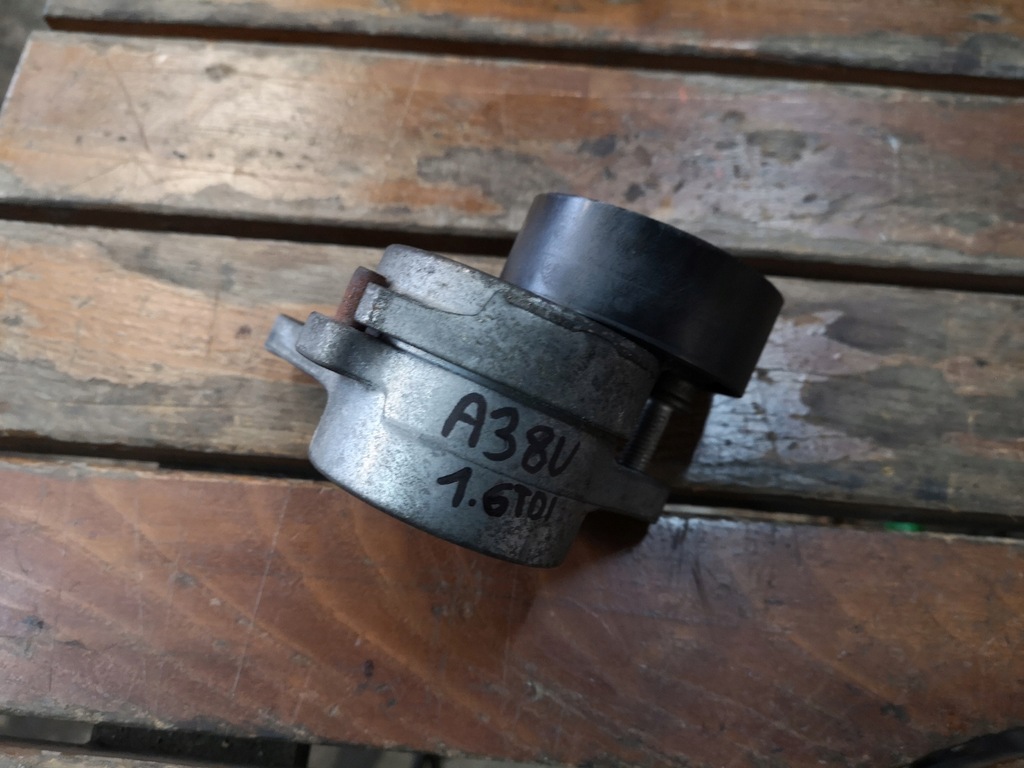 фото №6, Audi a3 8v 1.6 tdi натяжитель ремень 04l903315a