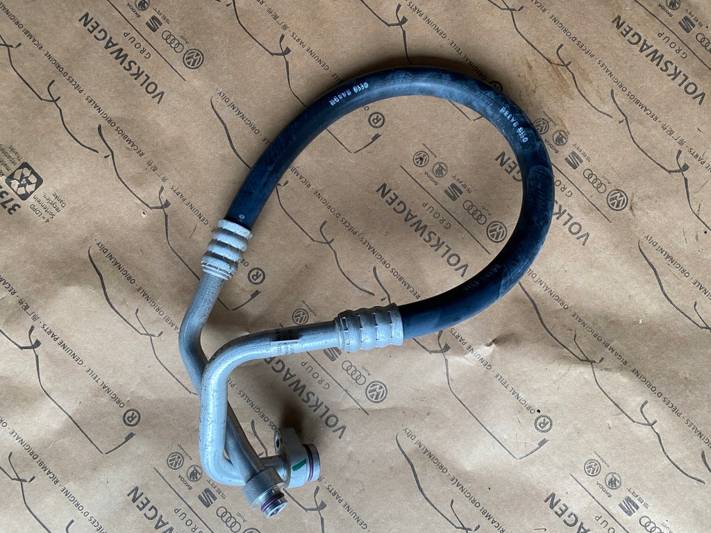 фото №9, Audi a4 b9 8w a5 f5 шланг wąż кондиционера 8w0816743a 72km