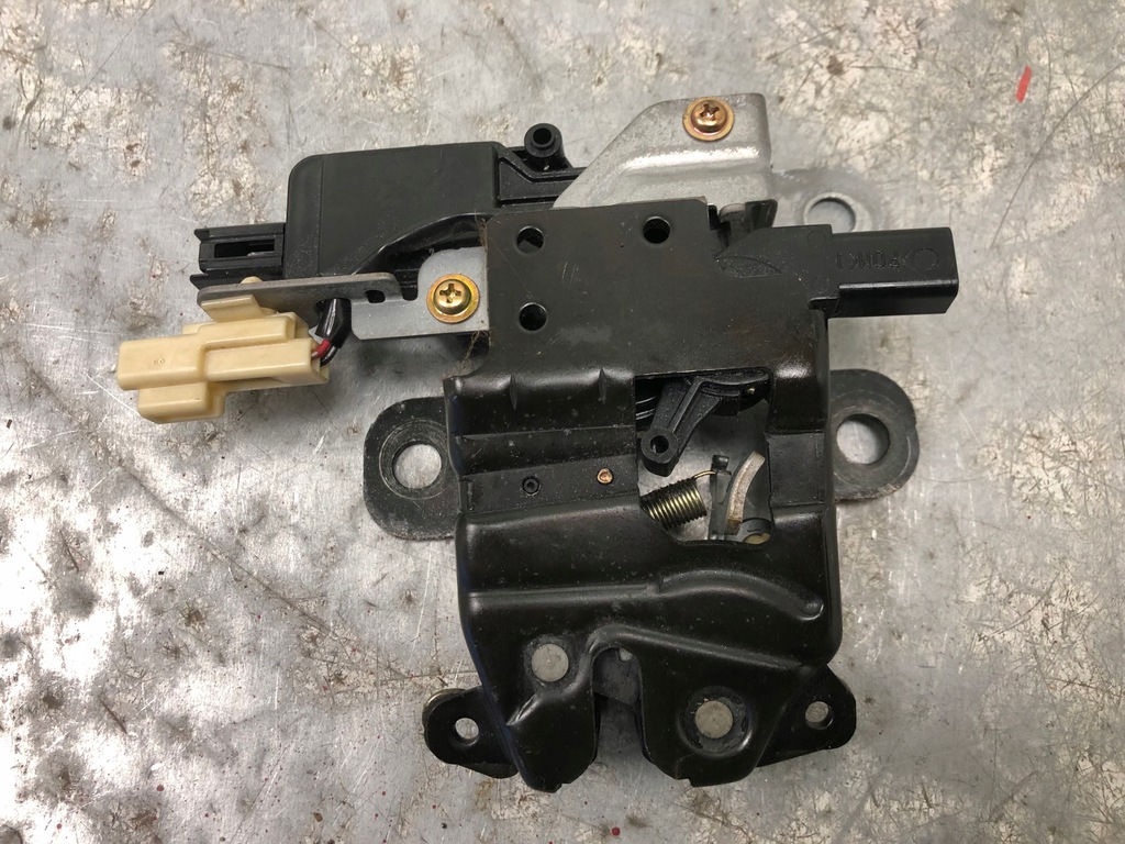 фото №4, Mazda rx-8 rx8 замок засов крышки багажника