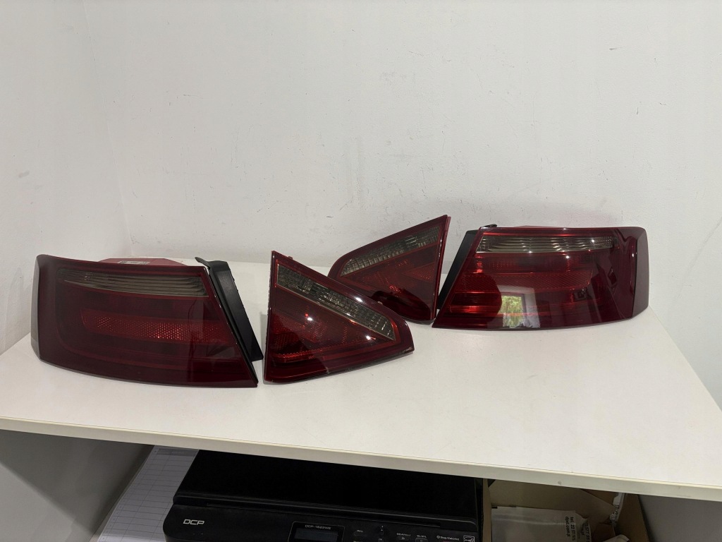 фото №1, Audi a5 8t sportback лампа правый левый задняя комплект