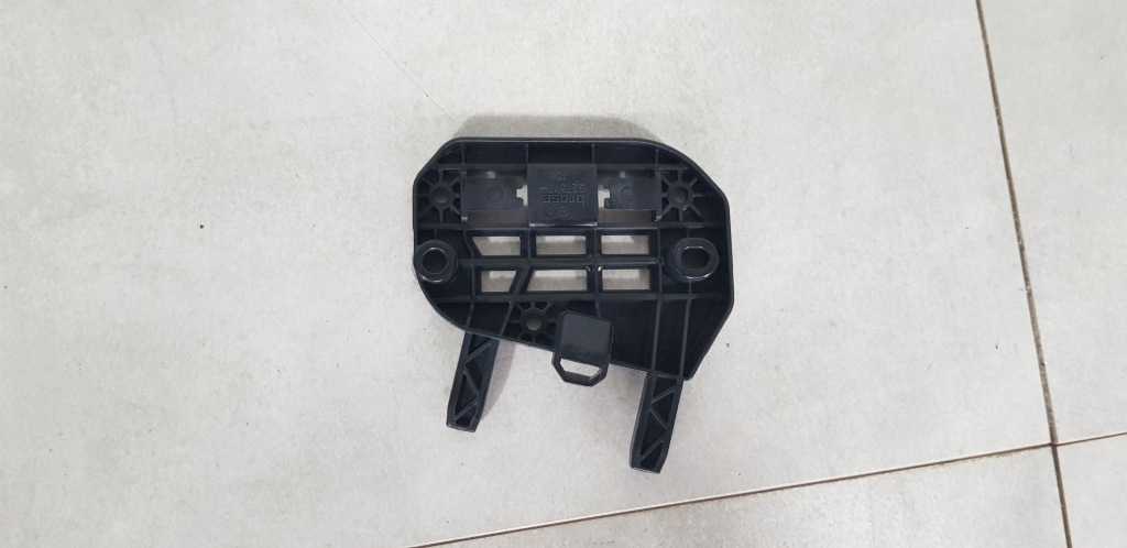 фото №1, Mercedes w246 кронштейн кронштейн замка двері правий a2467230114