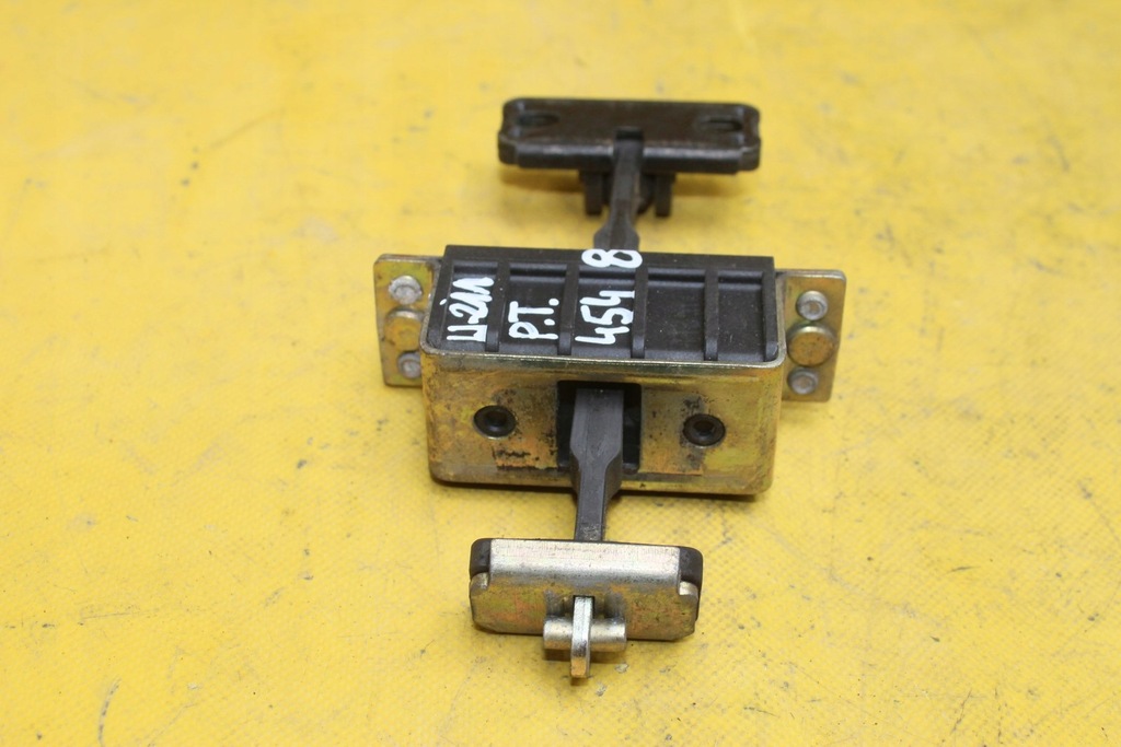 фото №5, Обмежувач правий задня mercedes w211